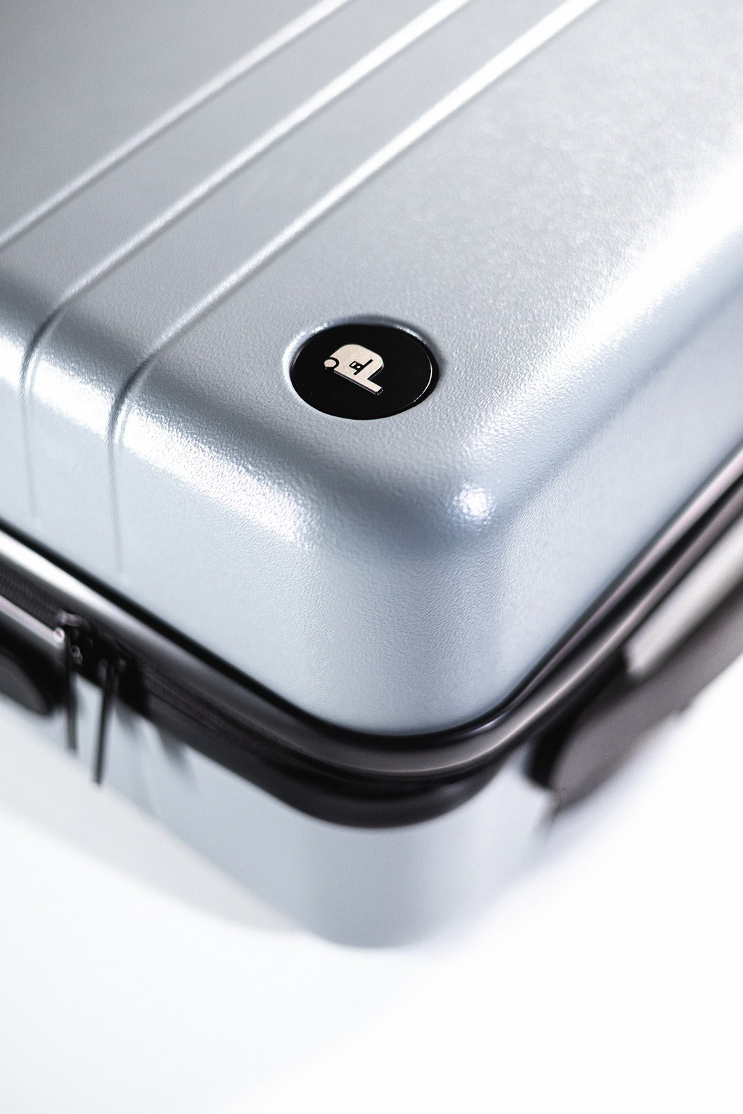 Eminence logo badge and corner detail